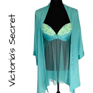 VICTORIA’S SECRET Vintage Babydoll & Robe set, Size 36D